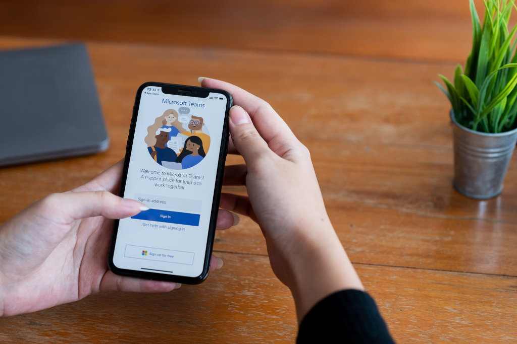 How Facebook Set Path for Social Media to Vanquish the Whole Web?